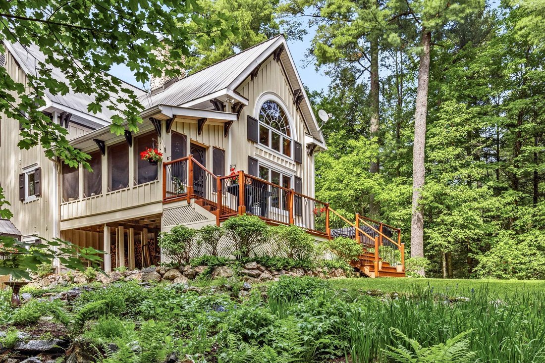 House in Chelsea, Quebec, Canada 3 - 18149677
