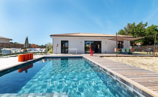 House in Vensac, Nouvelle-Aquitaine, France 1