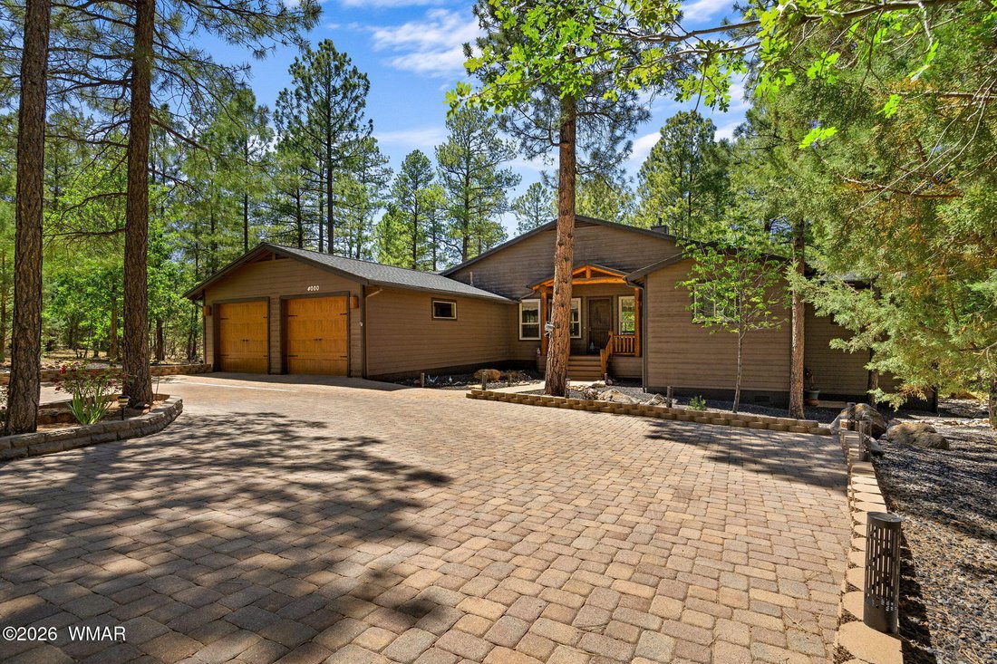 Show Low, Arizona, United States 1 - 18147600