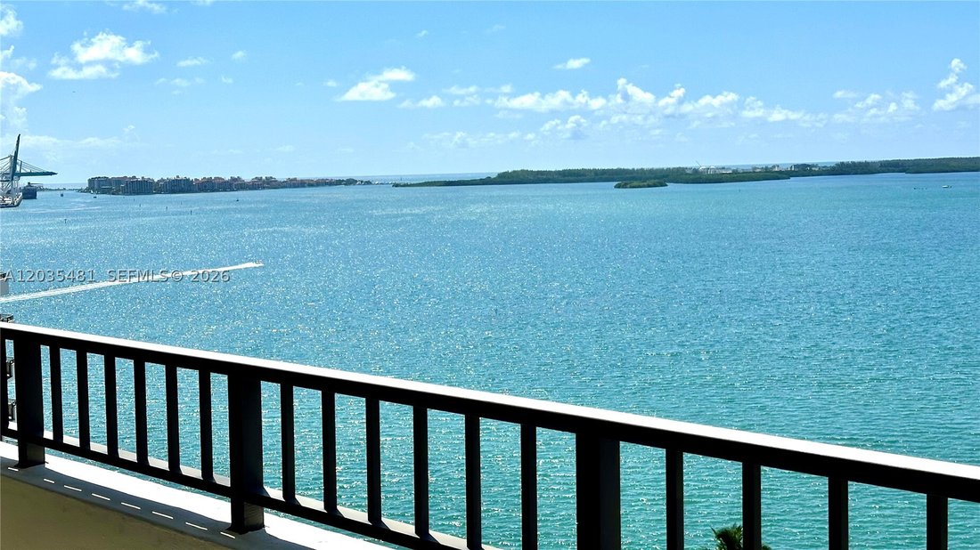 Condo in Miami, Florida, United States 3 - 18148858