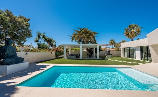 Villa in Elviria-Cabopino, Marbella, Spain 1