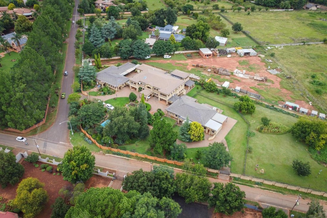 House in Rooihuiskraal North, Gauteng, South Africa 3 - 18150374