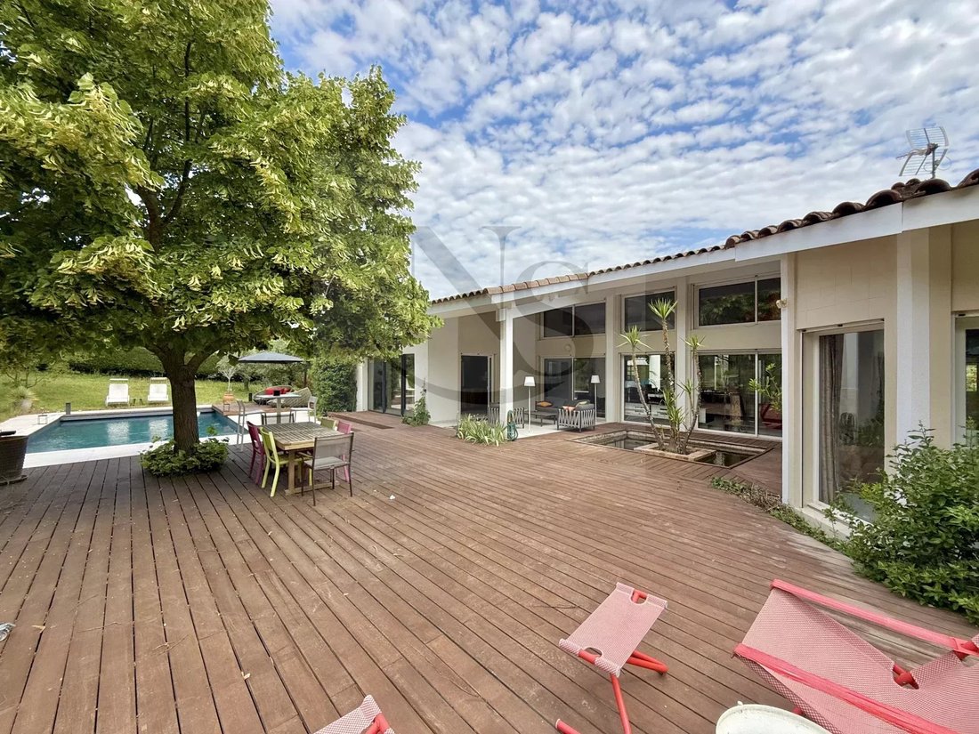 Villa in Plateau de Puyricard-La Trévaresse, Aix-en-Provence, France 4 - 18150399