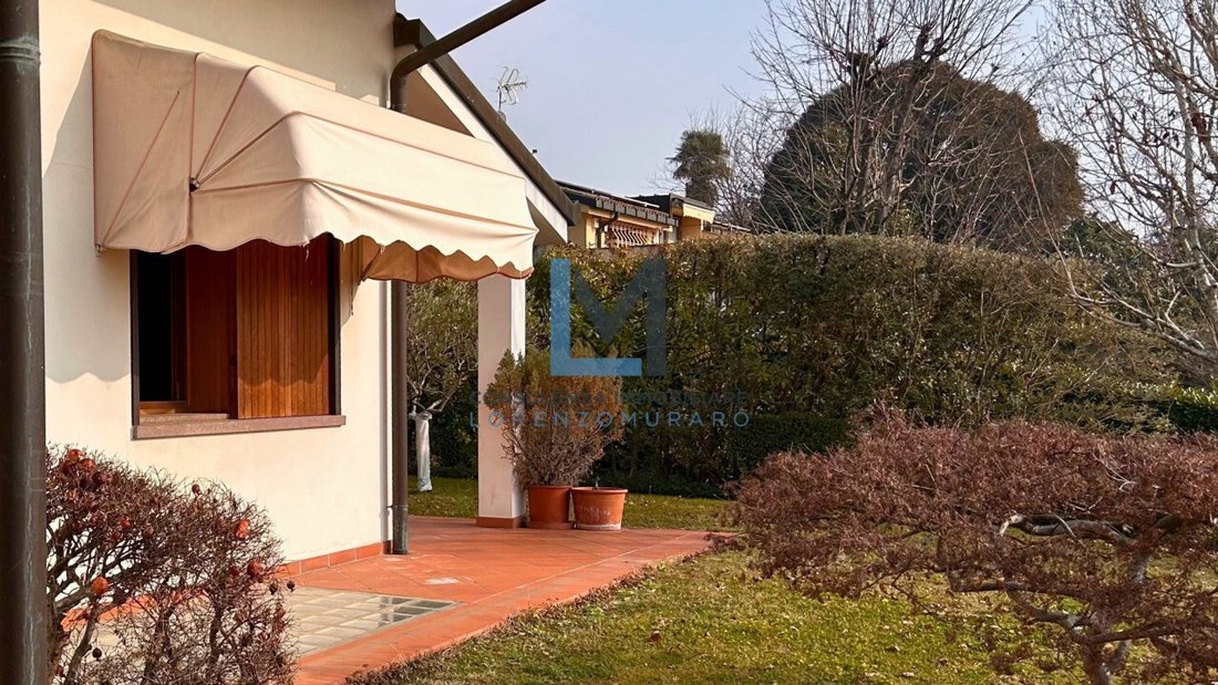 Villa in Montebelluna, Veneto, Italy 2 - 18150823