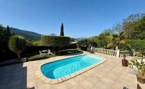 House in Saint-Zacharie, Provence-Alpes-Côte d'Azur, France 1