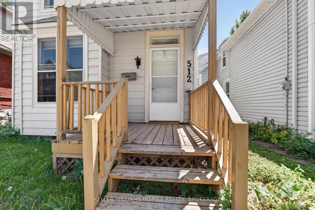 House in Kingston, Ontario, Canada 5 - 18149962