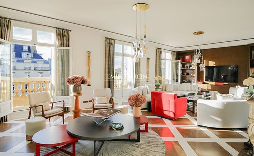 Apartment in La Plaine des Sablons, Neuilly-sur-Seine, France 1