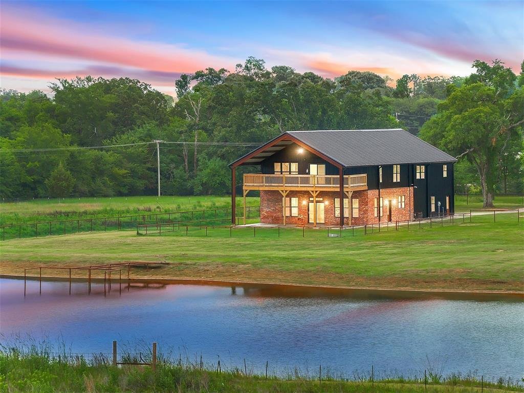House in Van, Texas, United States 1 - 18150080