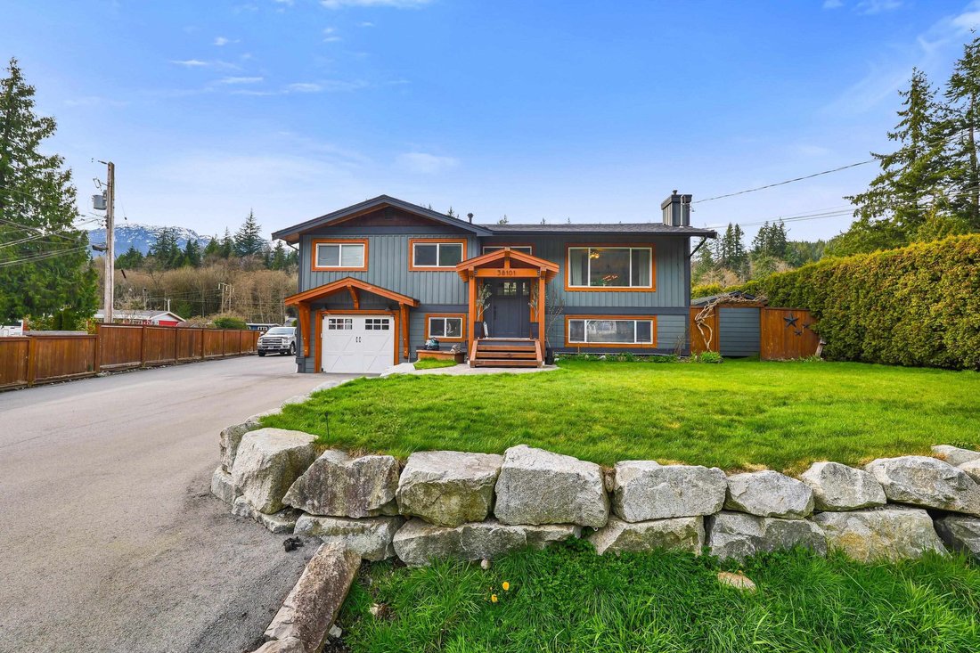 House in Squamish, British Columbia, Canada 1 - 18149726