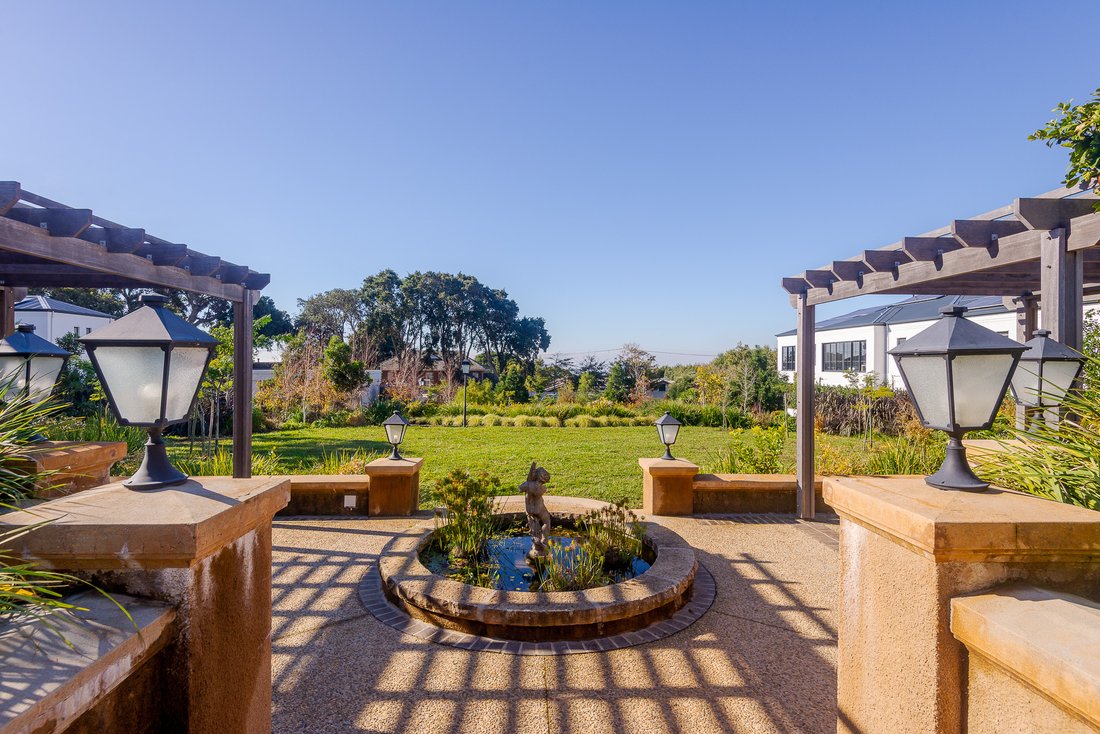 Apartment in Claremont, Cape Town, South Africa 3 - 18150596