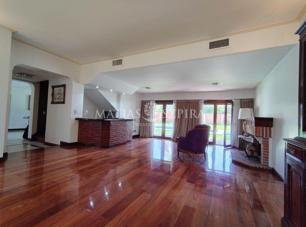 House in Villa Sarmiento, Buenos Aires Province, Argentina 4 - 18150411