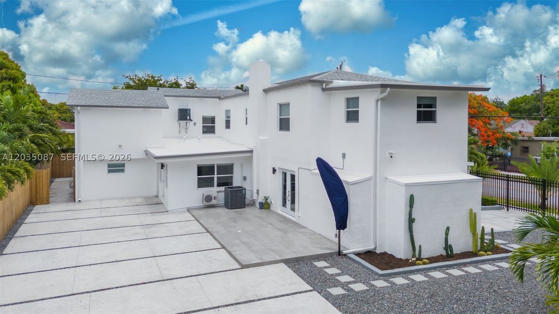 Miami, Florida, United States 1 - 18148894