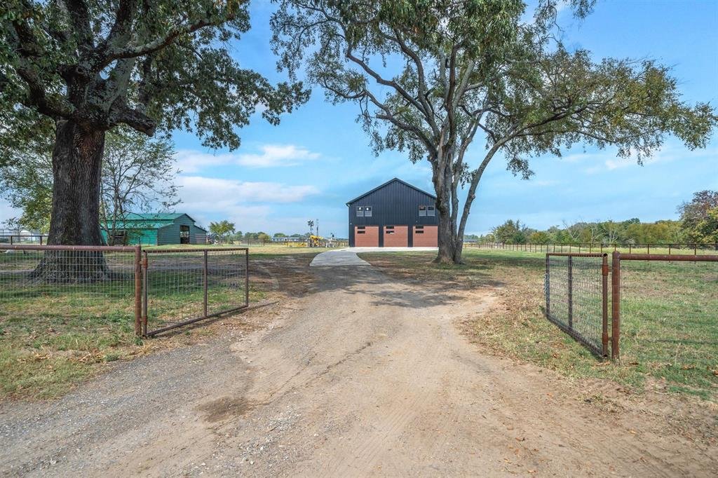 House in Van, Texas, United States 2 - 18150080