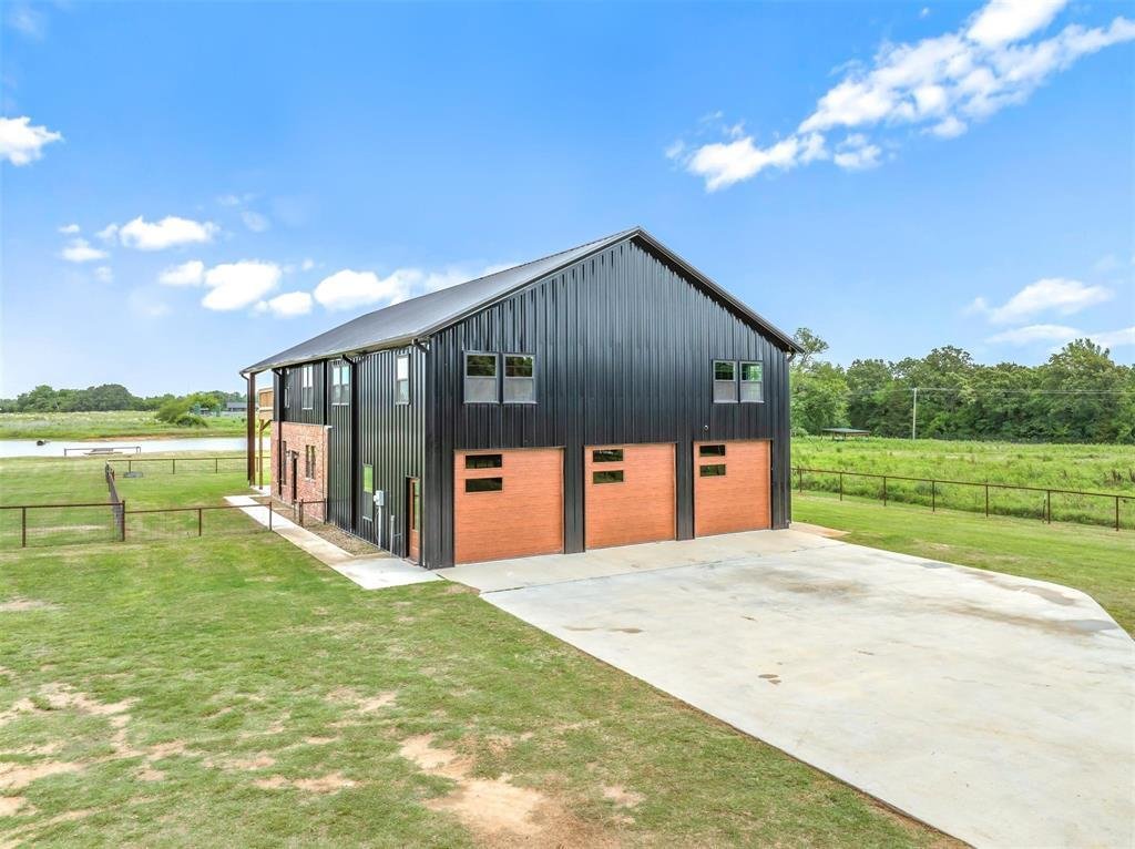 House in Van, Texas, United States 3 - 18150080