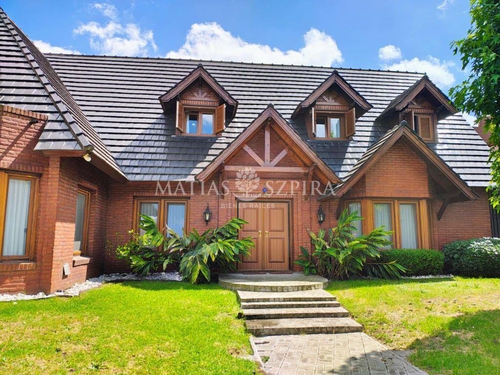 House in Villa Sarmiento, Buenos Aires Province, Argentina 3 - 18150411
