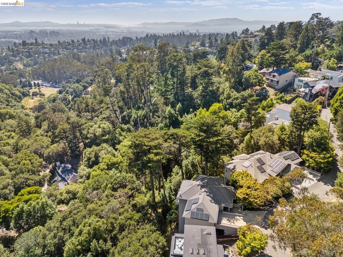 House in Oakland, California, United States 2 - 18148184