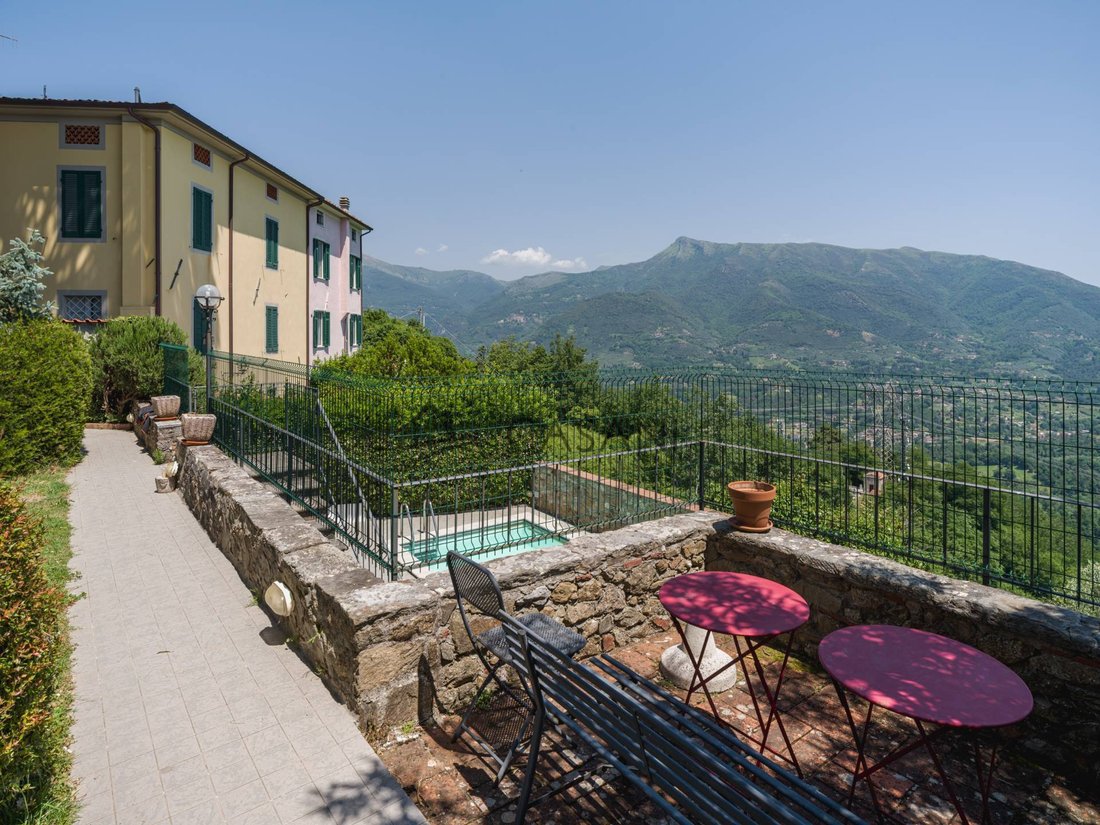 House in Camaiore, Tuscany, Italy 4 - 18150953