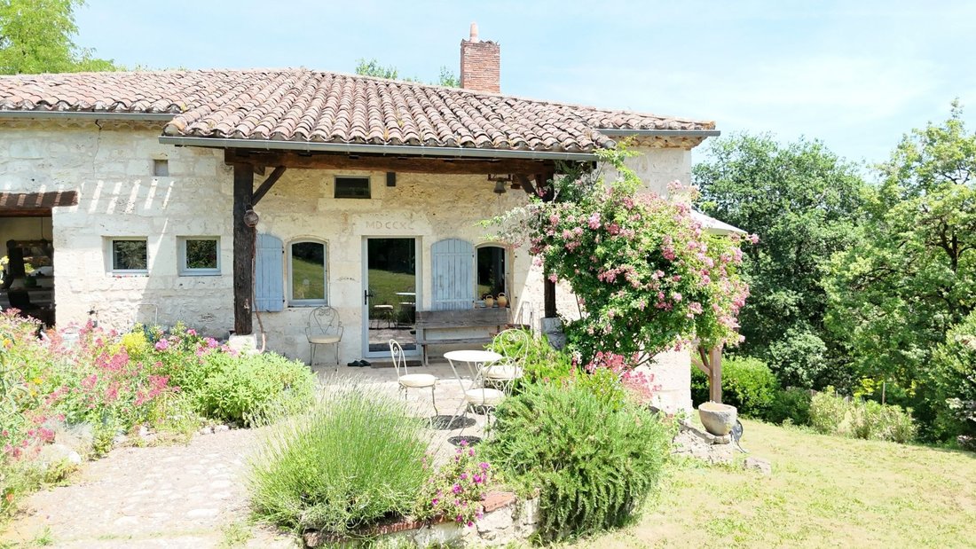Estate in Puymirol, Nouvelle-Aquitaine, France 3 - 16276780