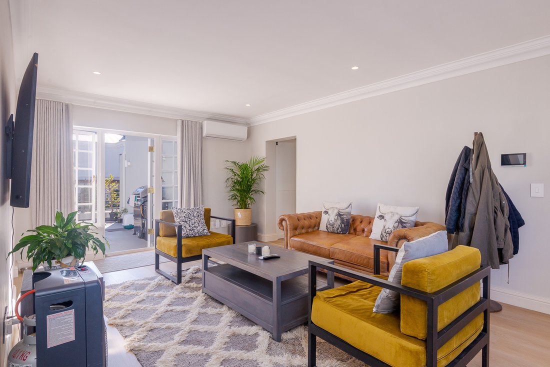 Apartment in Claremont, Cape Town, South Africa 5 - 18150596