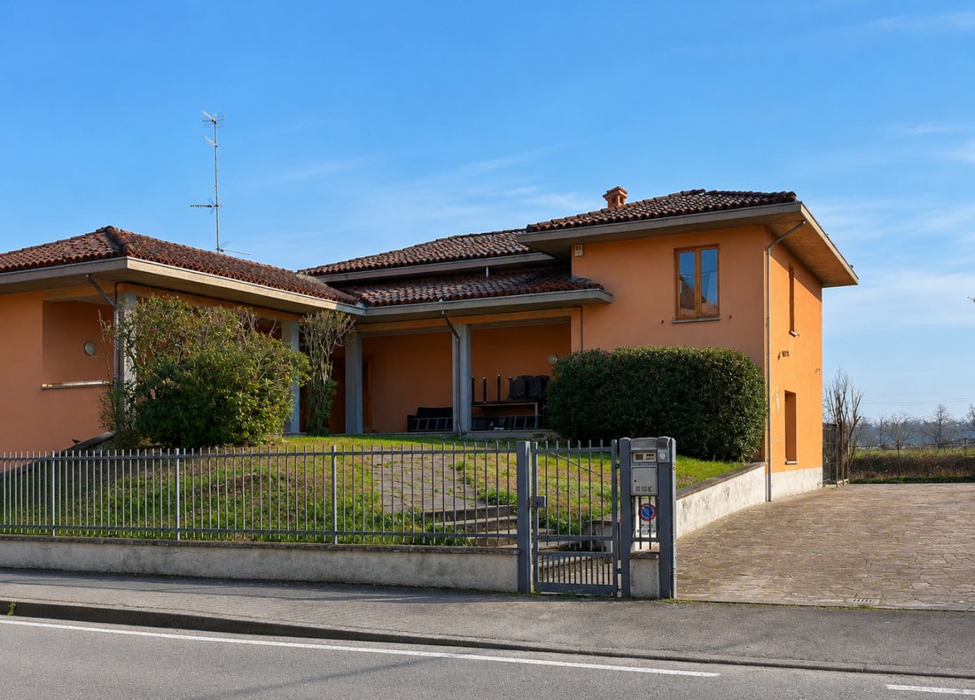 Villa in Corcagnano, Parma, Emilia-Romagna 1 - 17314730