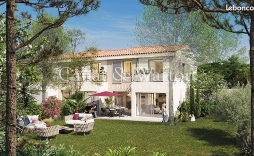 House in Aguillon, Toulon, France 1