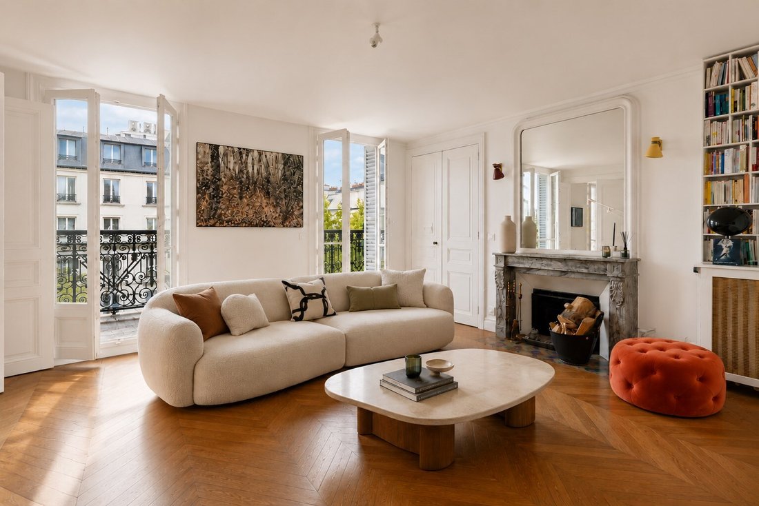 Apartment in Palais Royal, Paris 1er Arrondissement, Paris 1 - 17431433