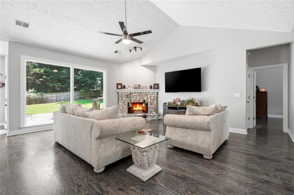 House in Buford, Georgia, United States 4 - 18149638