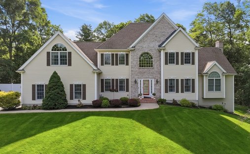 House in Wrentham, Massachusetts, United States 1