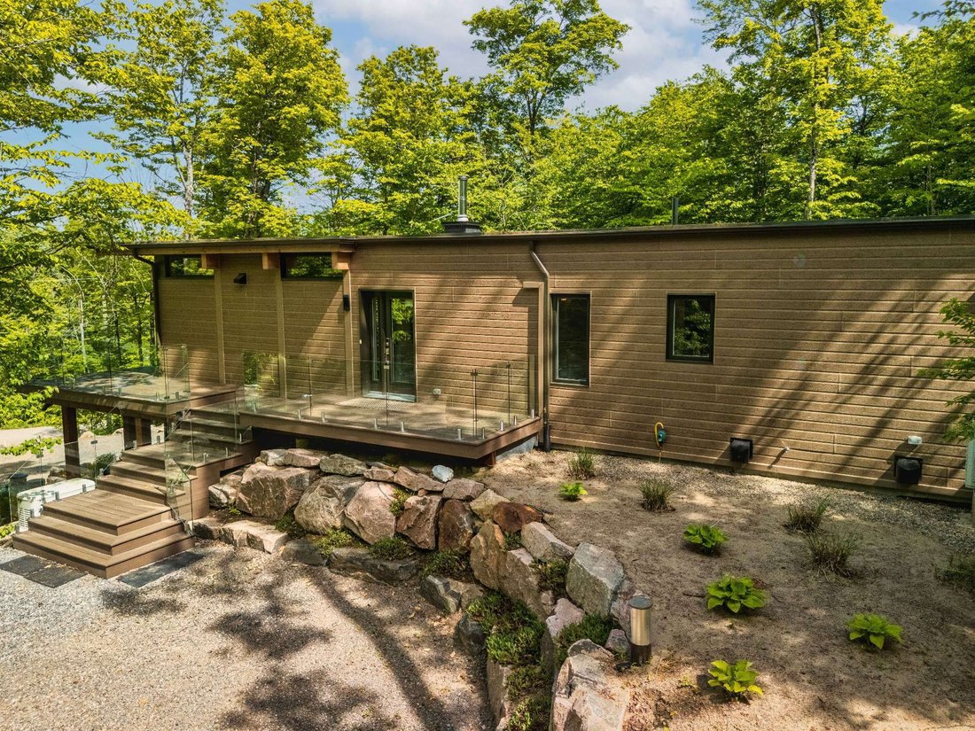 House in La Conception, Quebec, Canada 4 - 18150019