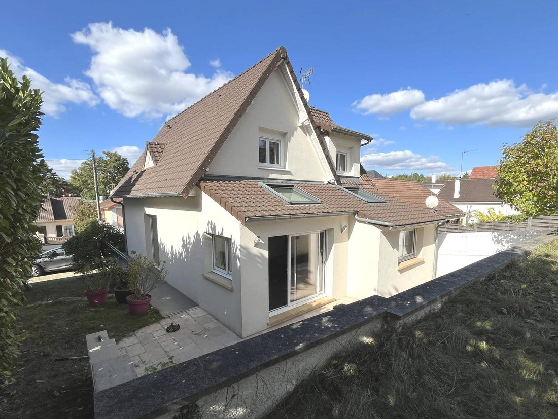 House in La Frette-sur-Seine, Ile-de-France, France 3 - 18151293