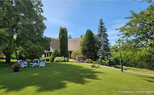 House in Bas, Maule, France 1
