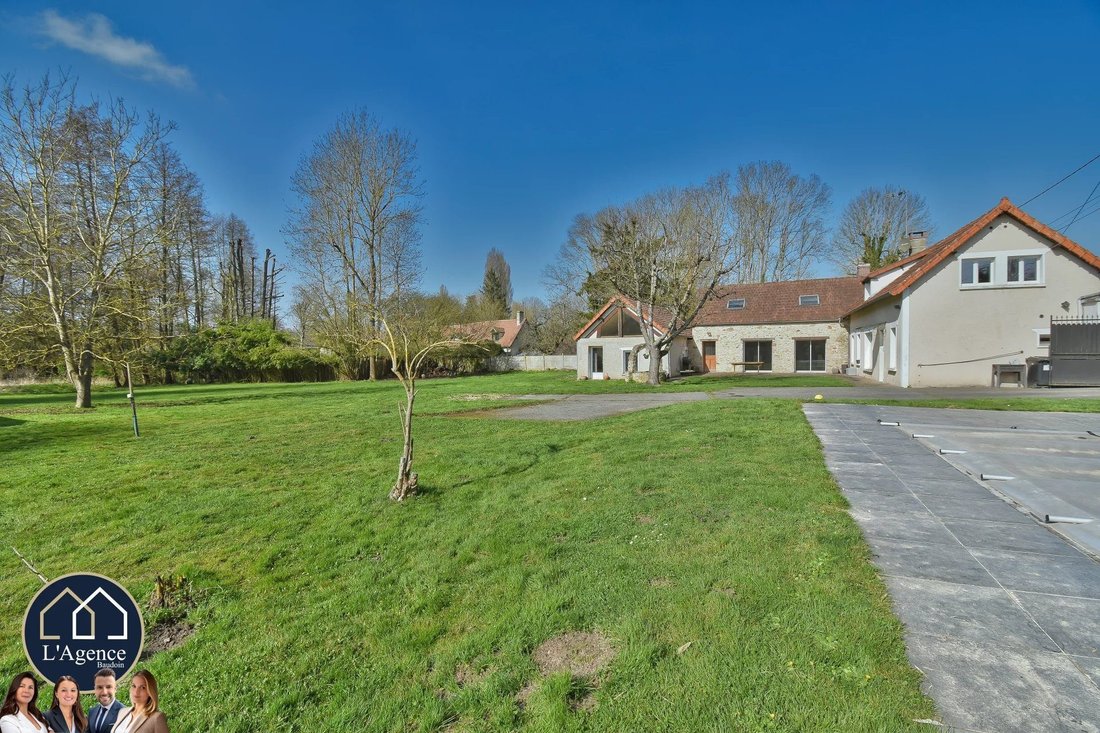 House in Faverolles, Centre-Val de Loire, France 1 - 18151426