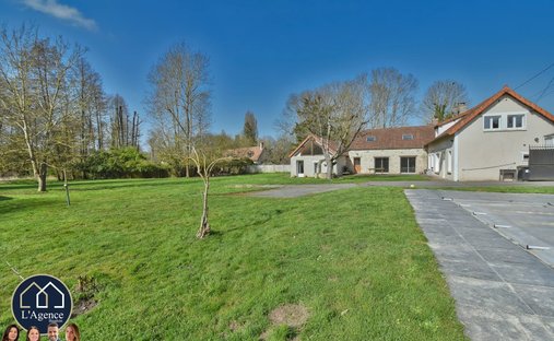 House in Faverolles, Centre-Val de Loire, France 1