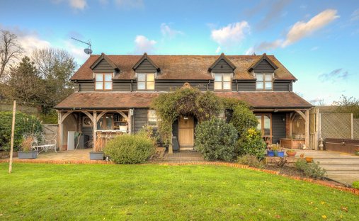 House in Theydon Bois, England 1