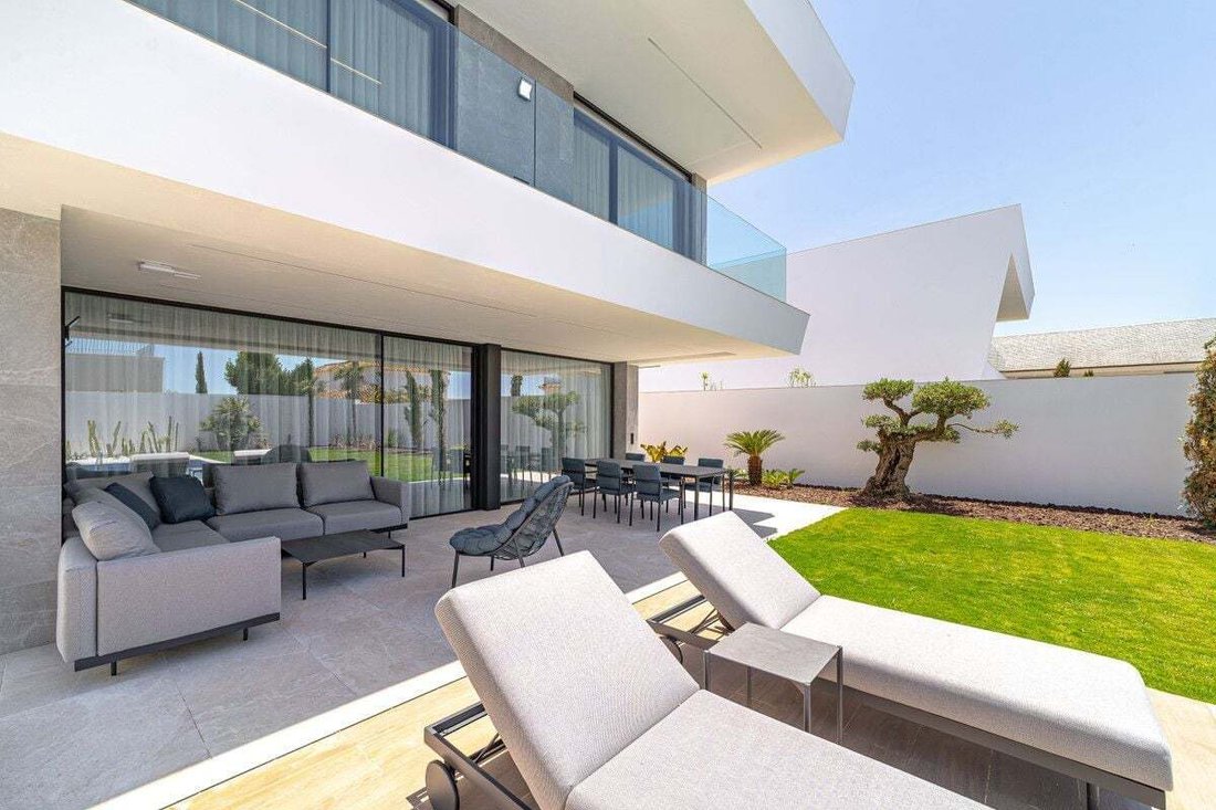 Villa in San Pedro de Alcantara, Andalusia, Spain 3 - 15525836