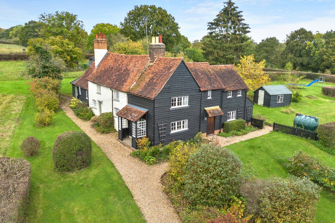 Wormley West End, Broxbourne, England 1 - 14853363