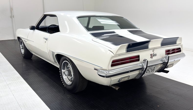 Coupe in Morgantown, United States 3 - 18152481