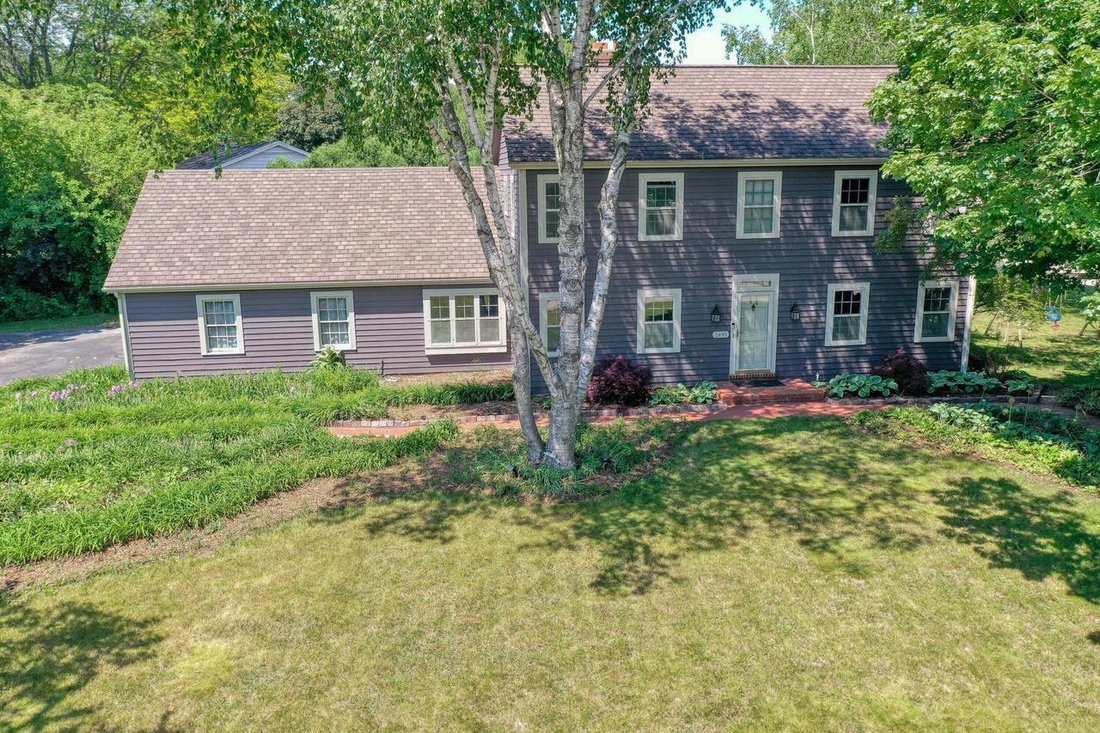 House in Elm Grove, Wisconsin, United States 2 - 18152116