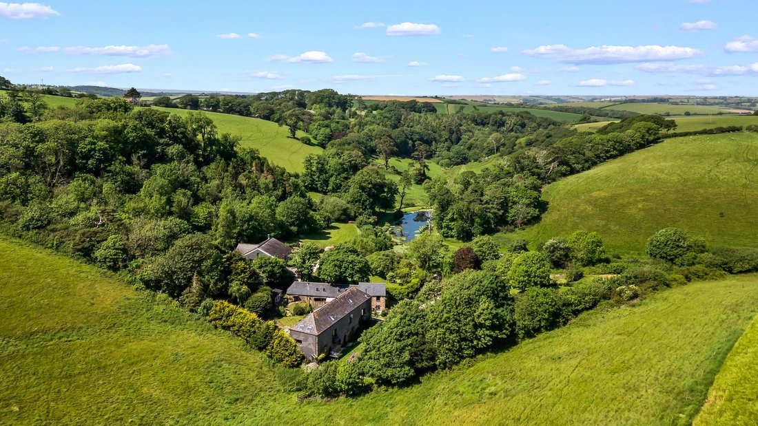 House in Cornwall, England 3 - 18152027