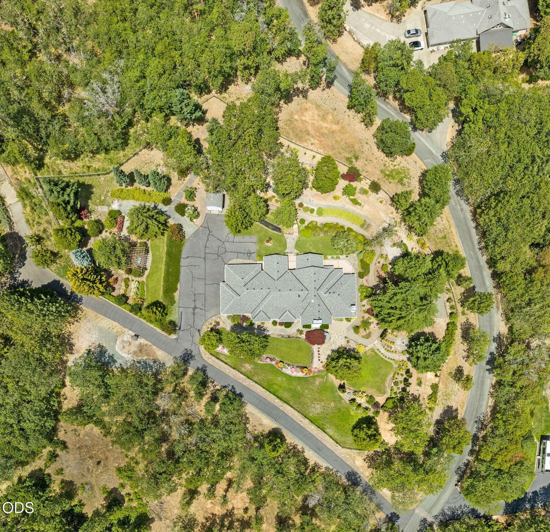 House in Grants Pass, Oregon, United States 2 - 18152280
