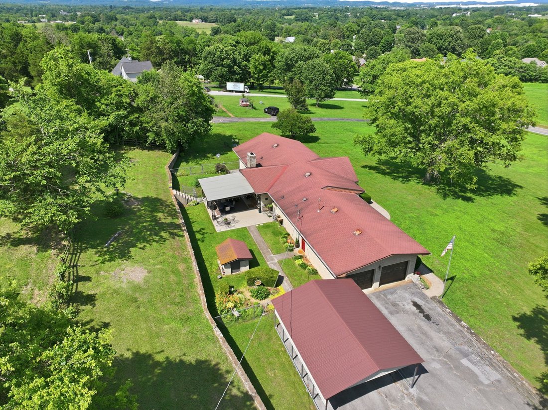 House in Columbia, Tennessee, United States 5 - 18152061