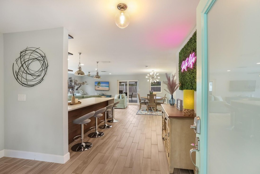 House in Sarasota, Florida, United States 3 - 18152143