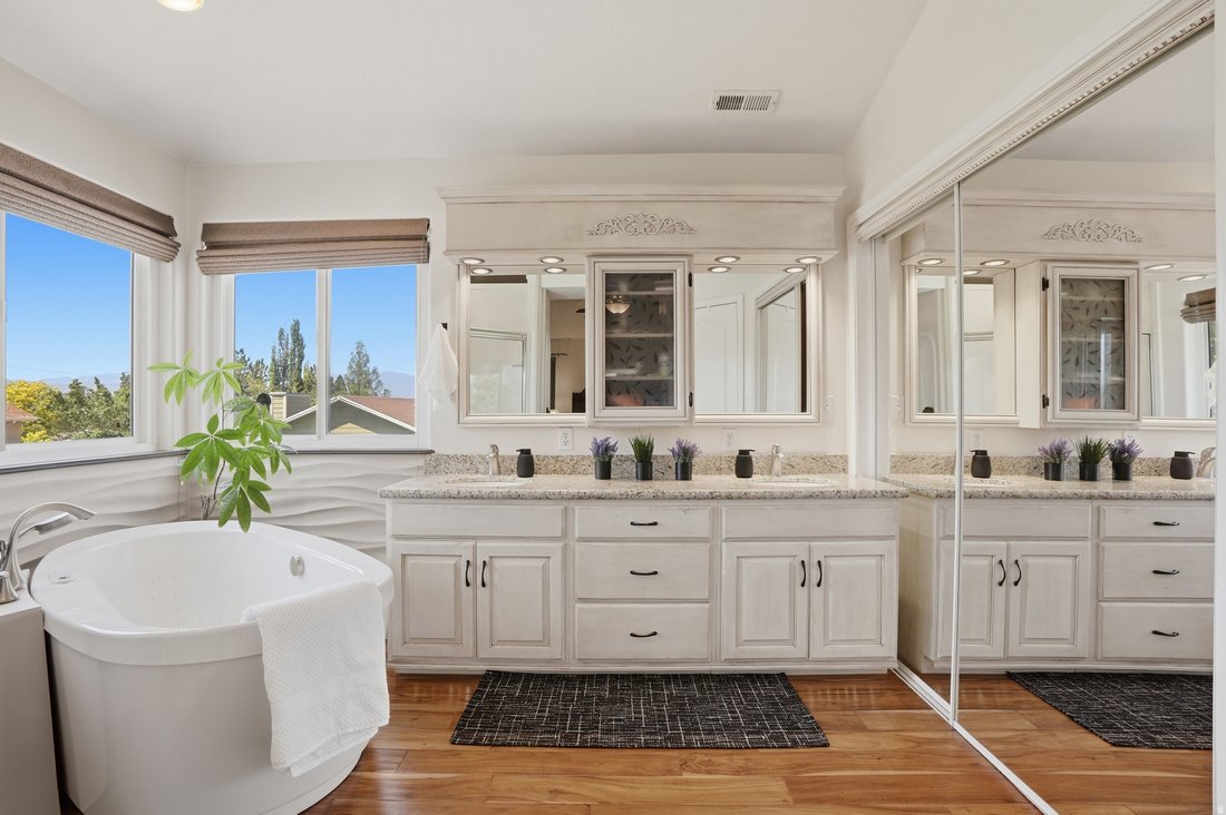 House in Sandy, Utah, United States 2 - 18152101