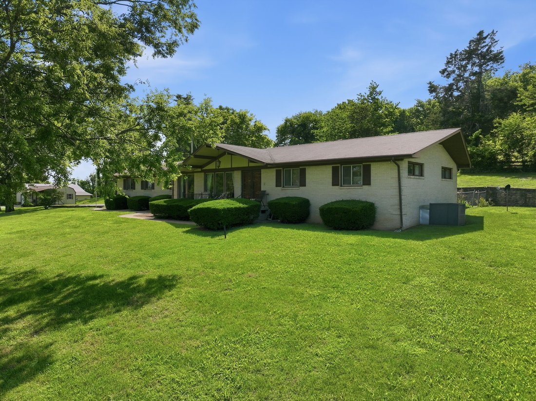 House in Columbia, Tennessee, United States 3 - 18152061