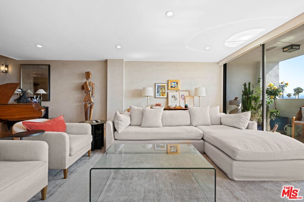 Condo in Beverly Hills, California, United States 4 - 18152210