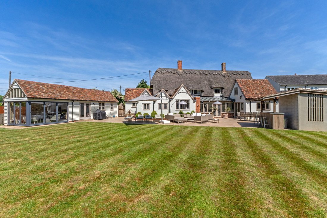 House in Essex, England 4 - 15570963