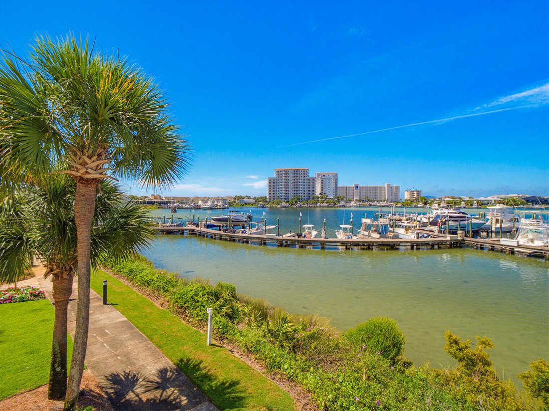Condo in Destin, Florida, United States 3 - 18152234