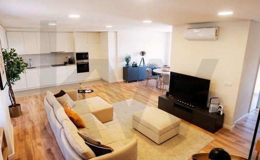 Apartment in Camarate, Unhos e Apelacao, Lisbon, Portugal 1