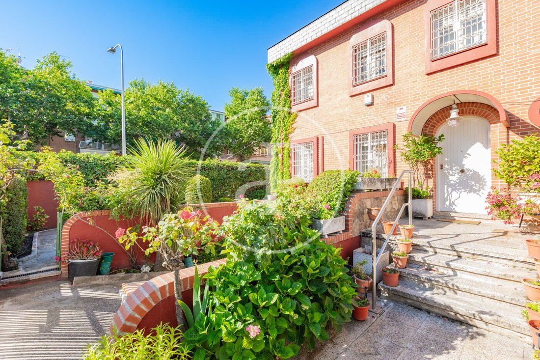 Villa in San Blas, Madrid, Spain 1 - 18152744