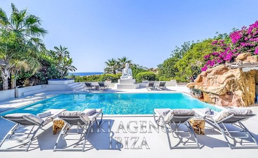 House in Cap Martinet, Santa Eularia des Riu, Balearic Islands 1